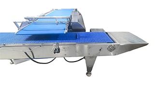 Automatic pan feeder